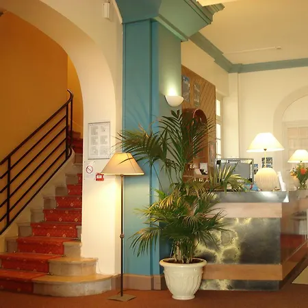 Cerise - Le Grand De La Руайян