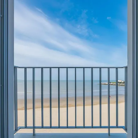Cerise - Le Grand De La Plage 酒店 3*
