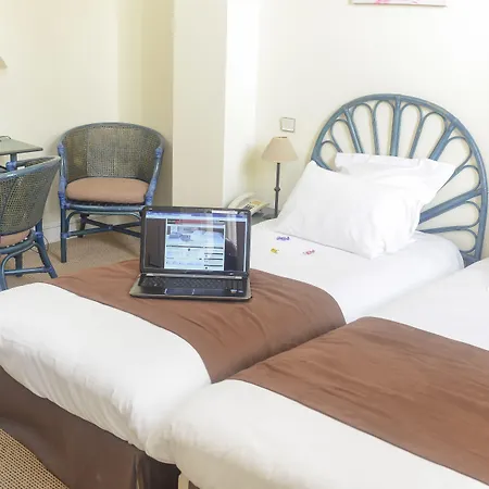 Cerise - Le Grand De La 酒店 鲁瓦扬