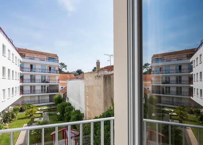 Cerise - Le Grand De La Hotel Royan