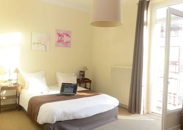 ホテル Cerise - Le Grand De La ロワイヤン